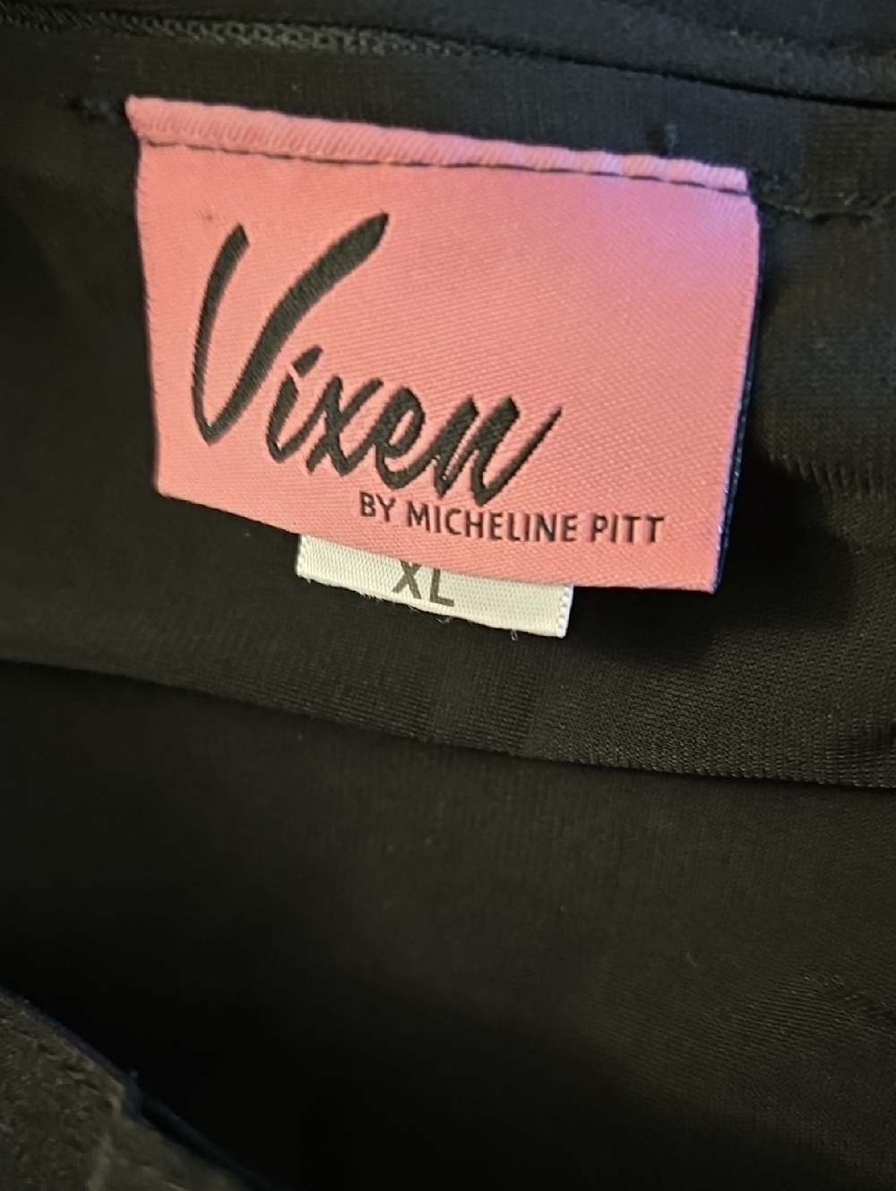 Vixen Maneater XL - Picture 3 of 3
